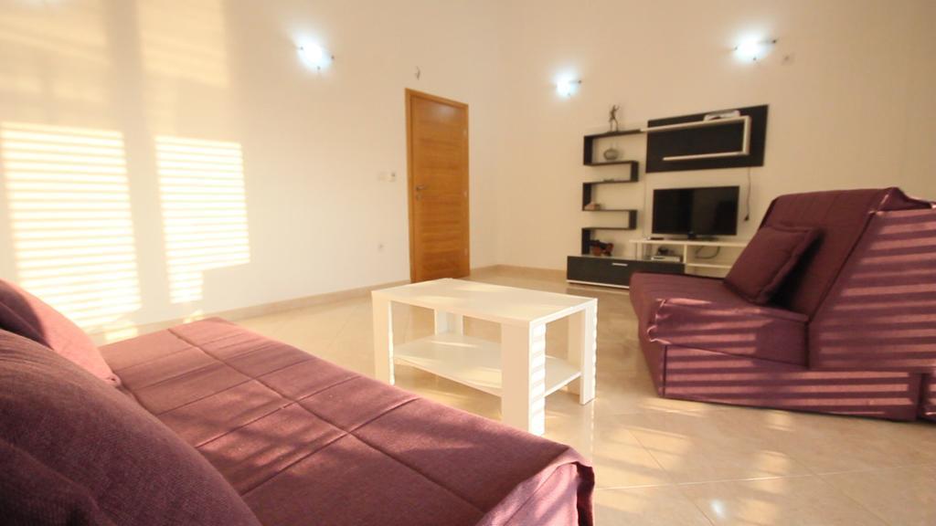Apartments Percobic Sutomore Rum bild