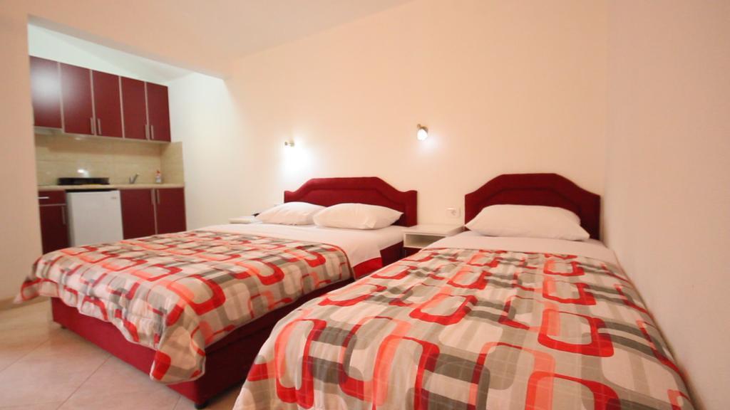 Apartments Percobic Sutomore Rum bild